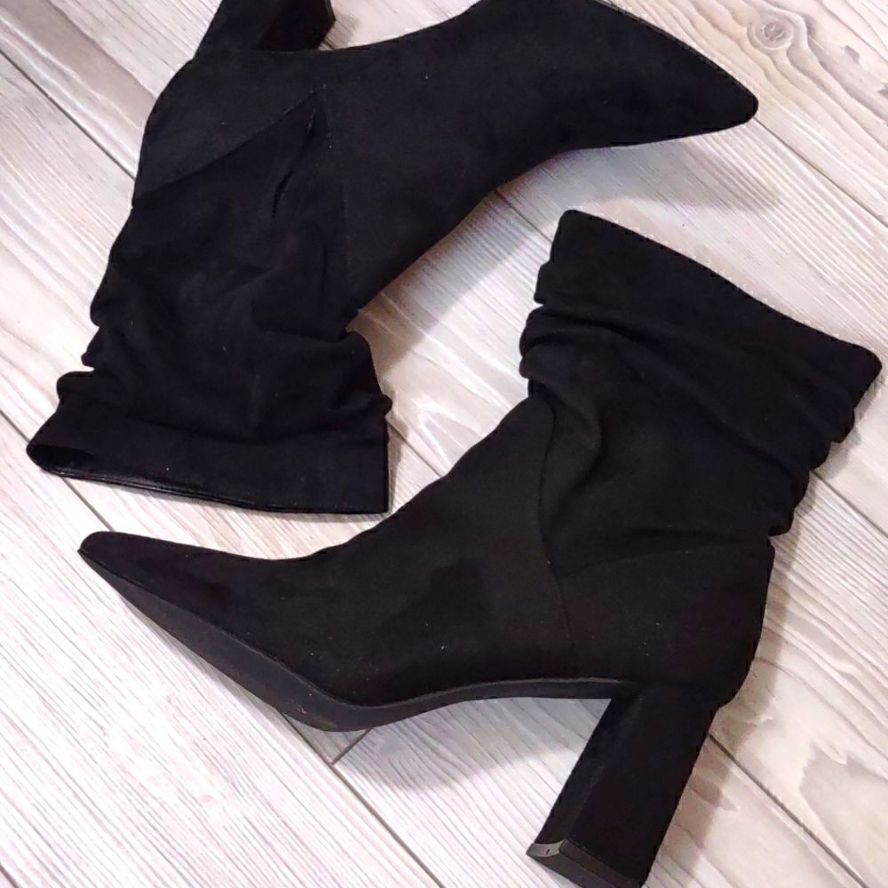 (10-2840) Women's Slouchy Boots Suede High Heel Sz 9.5